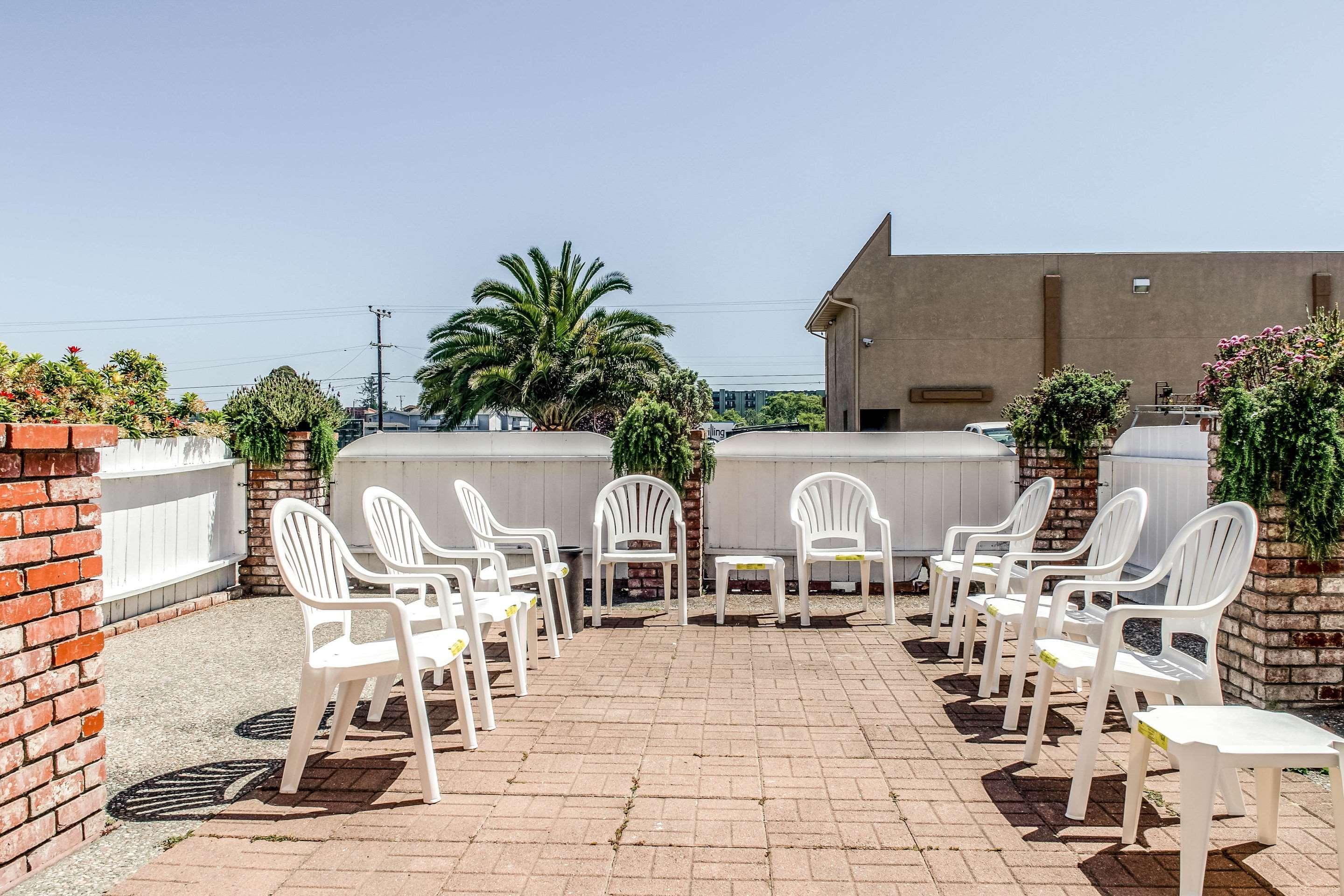 Clarion Hotel By Humboldt Bay Eureka Exterior photo